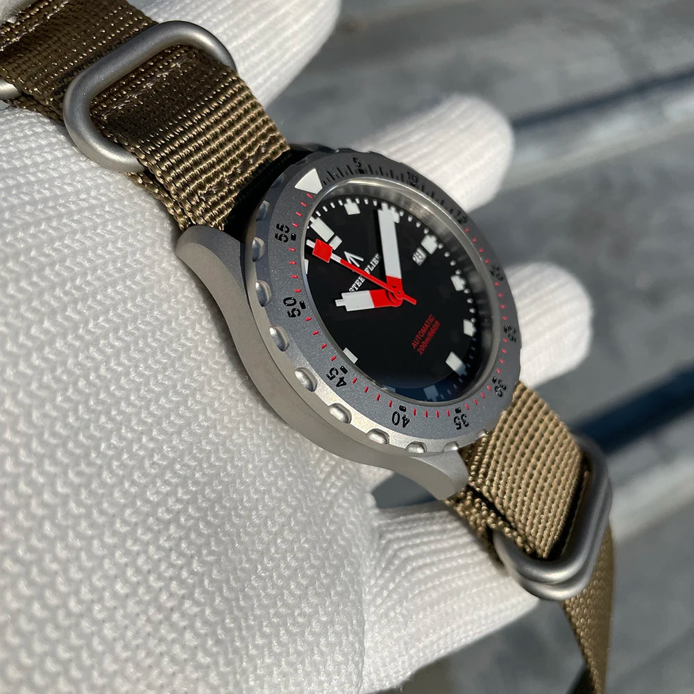 Waterproof NH35 Movement Wristwatch