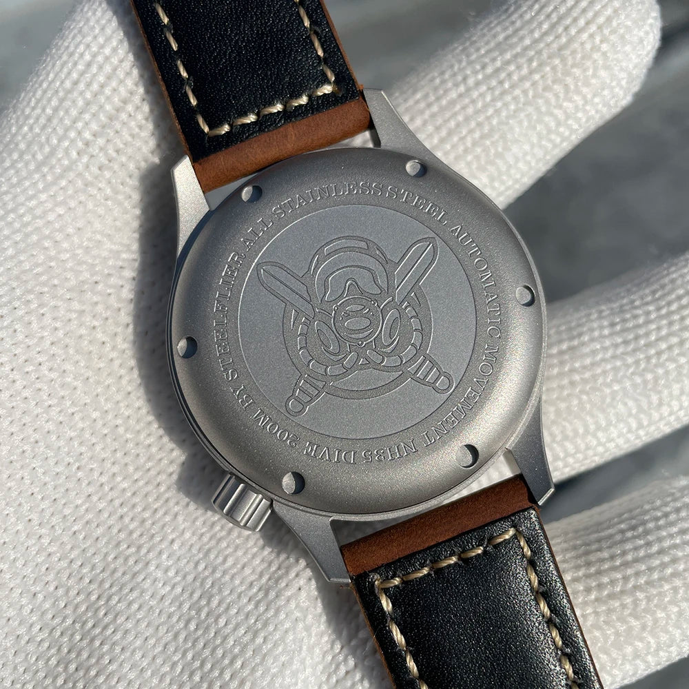 Waterproof NH35 Movement Wristwatch