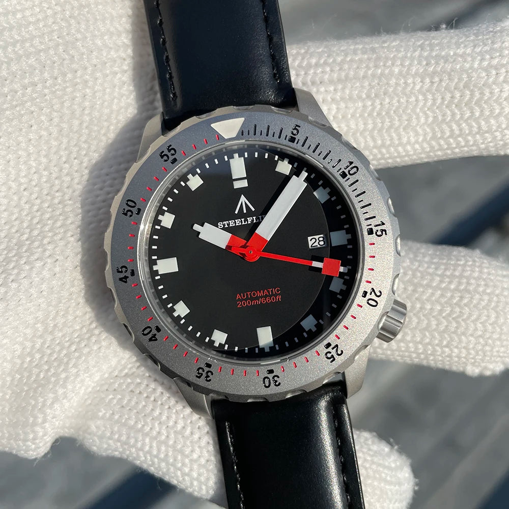 Waterproof NH35 Movement Wristwatch