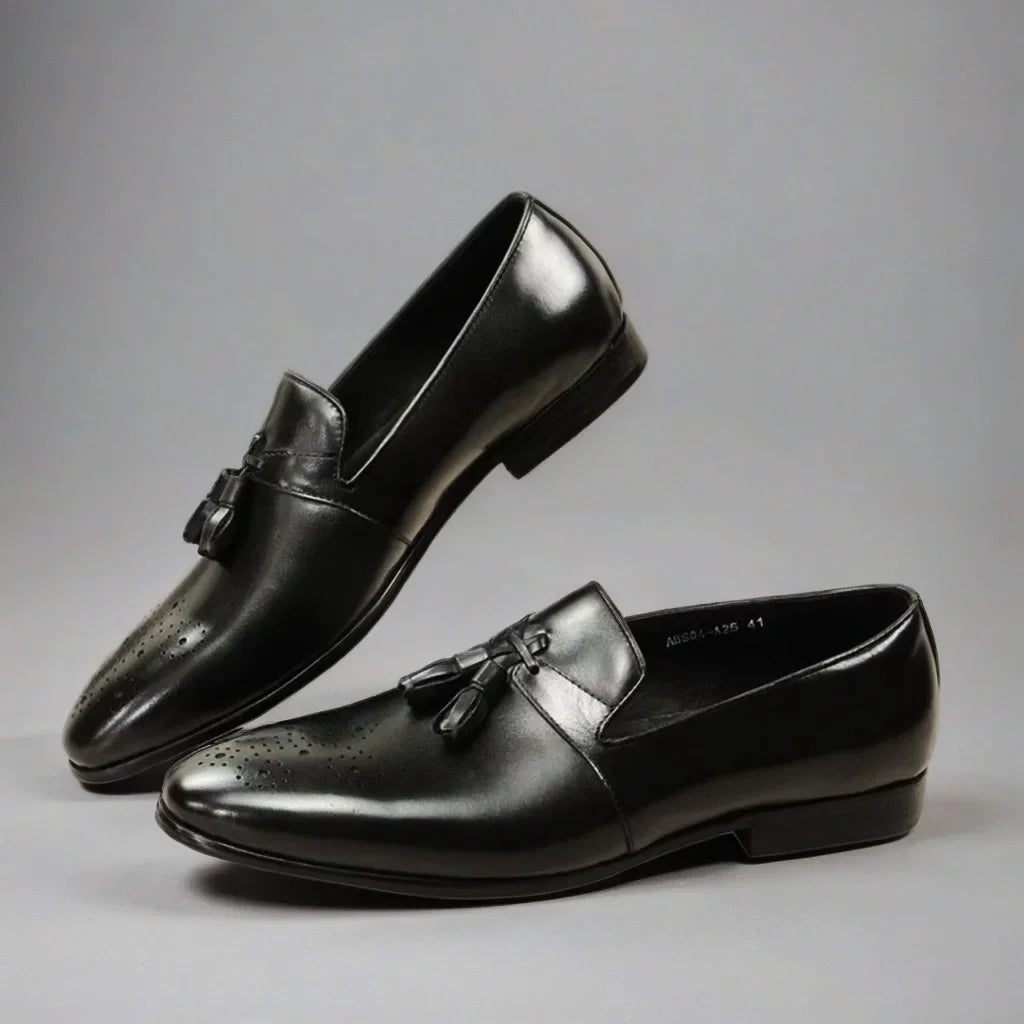 Men's Luxury Black Classic Fashion Loafers Shoes Brogue Special Design Low Heel Formal Wedding Dress Bussiness Walking Sapato